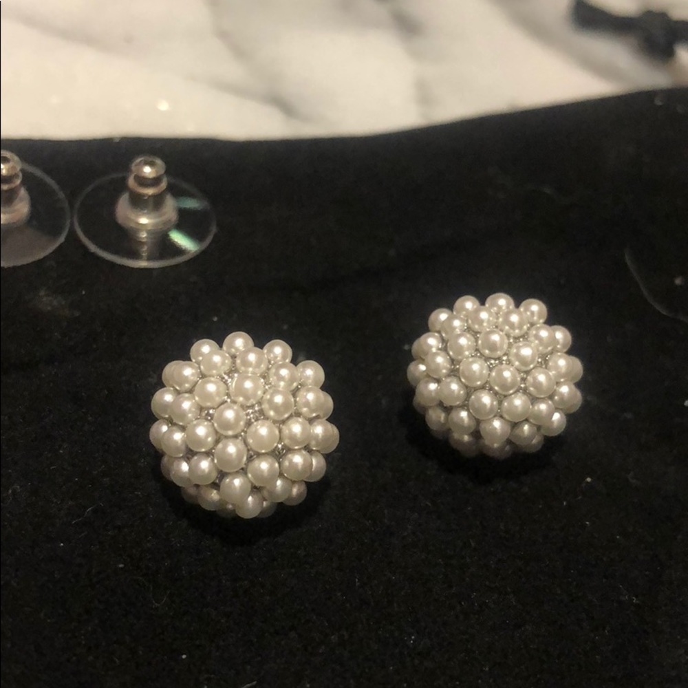 White Seed Pearl Cluster Earring ,NWT
